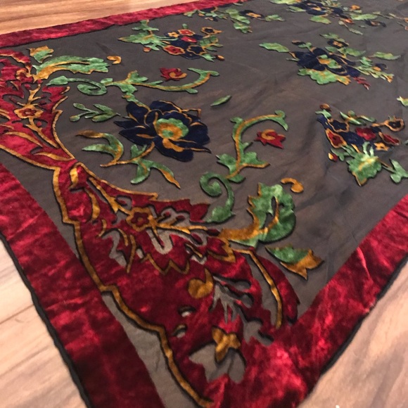 Museum Collection Unique Scarf /Rayon and silk - Picture 2 of 8